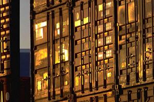 緩衝材ケースが使用されている現場